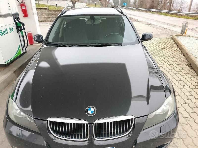 Usata BMW 320 177 CV (130 kW) 2007 Nero Station wagon