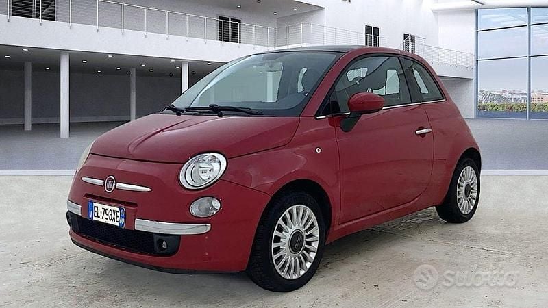 Usata Fiat 500 Lounge 69 CV (50 kW) 2013 Rosso metallizzato Utilitaria