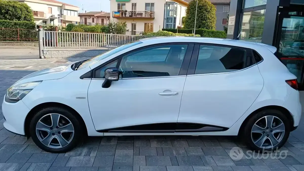 Usata Renault Clio IV 73 CV (53 kW) 2015 Bianco Berlina