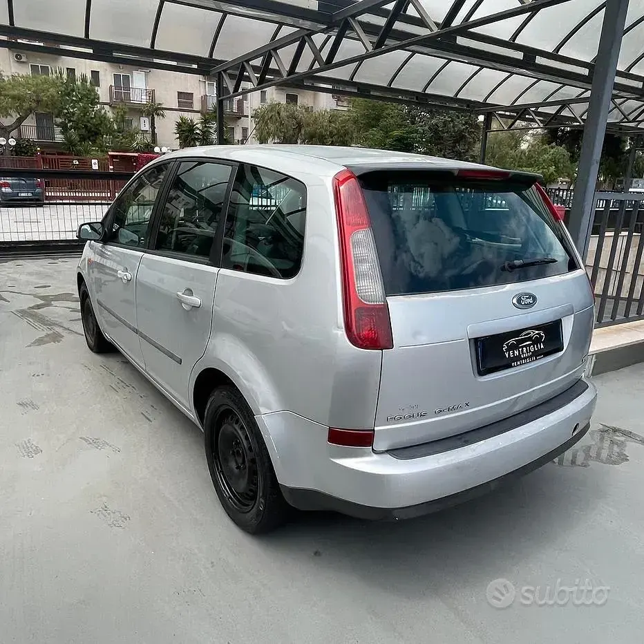 Usata Ford C-MAX 109 CV (80 kW) 2006 Grigio Monovolume