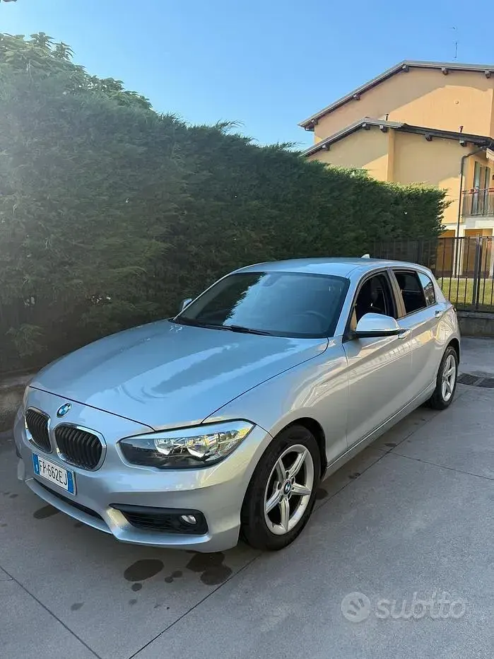 Usata BMW 118 150 CV (110 kW) 2018 Grigio Utilitaria