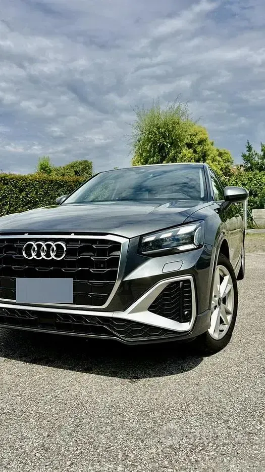 Usata Audi Q2 S-Line 150 CV (110 kW) 2024 Grigio SUV