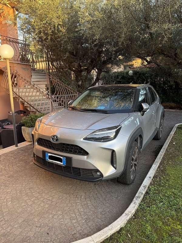 Usata Toyota Yaris Cross Lounge 92 CV (67 kW) 2022 SUV