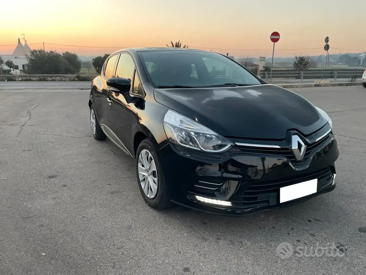 Usata Renault Clio IV Intens 90 CV (66 kW) 2019 Nero Berlina