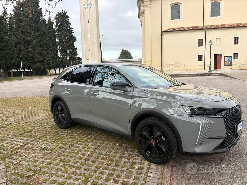 Usata DS Automobiles DS7 Crossback Performance 130 CV (95 kW) 2023 Grigio SUV