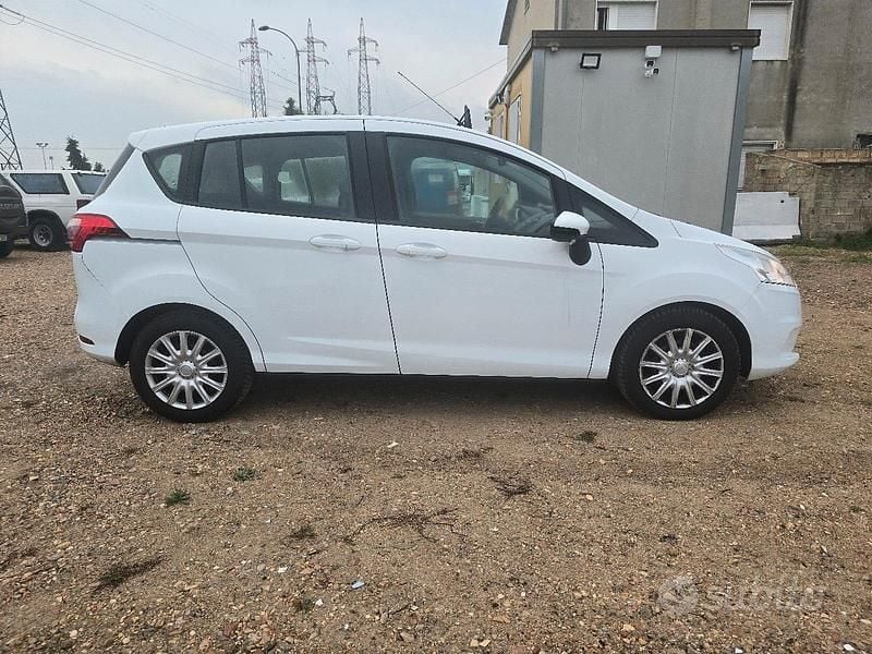 Usata Ford B-MAX 2015 Bianco Monovolume