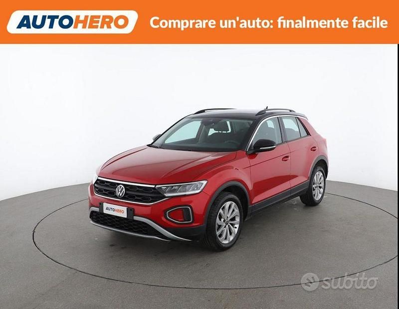 Usata VW T-Roc Life 115 CV (84 kW) 2022 Rosso SUV