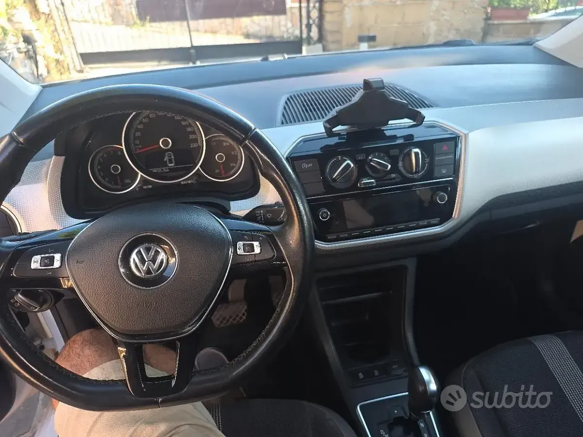 Usata VW up! 75 CV (55 kW) 2017 Bianco Utilitaria