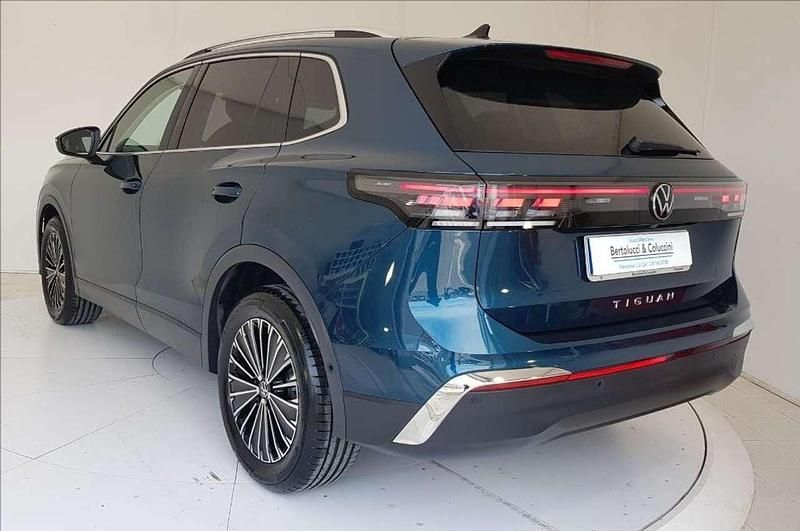 Usata VW Tiguan Elegance 150 CV (110 kW) 2025 Verde metallizzato SUV