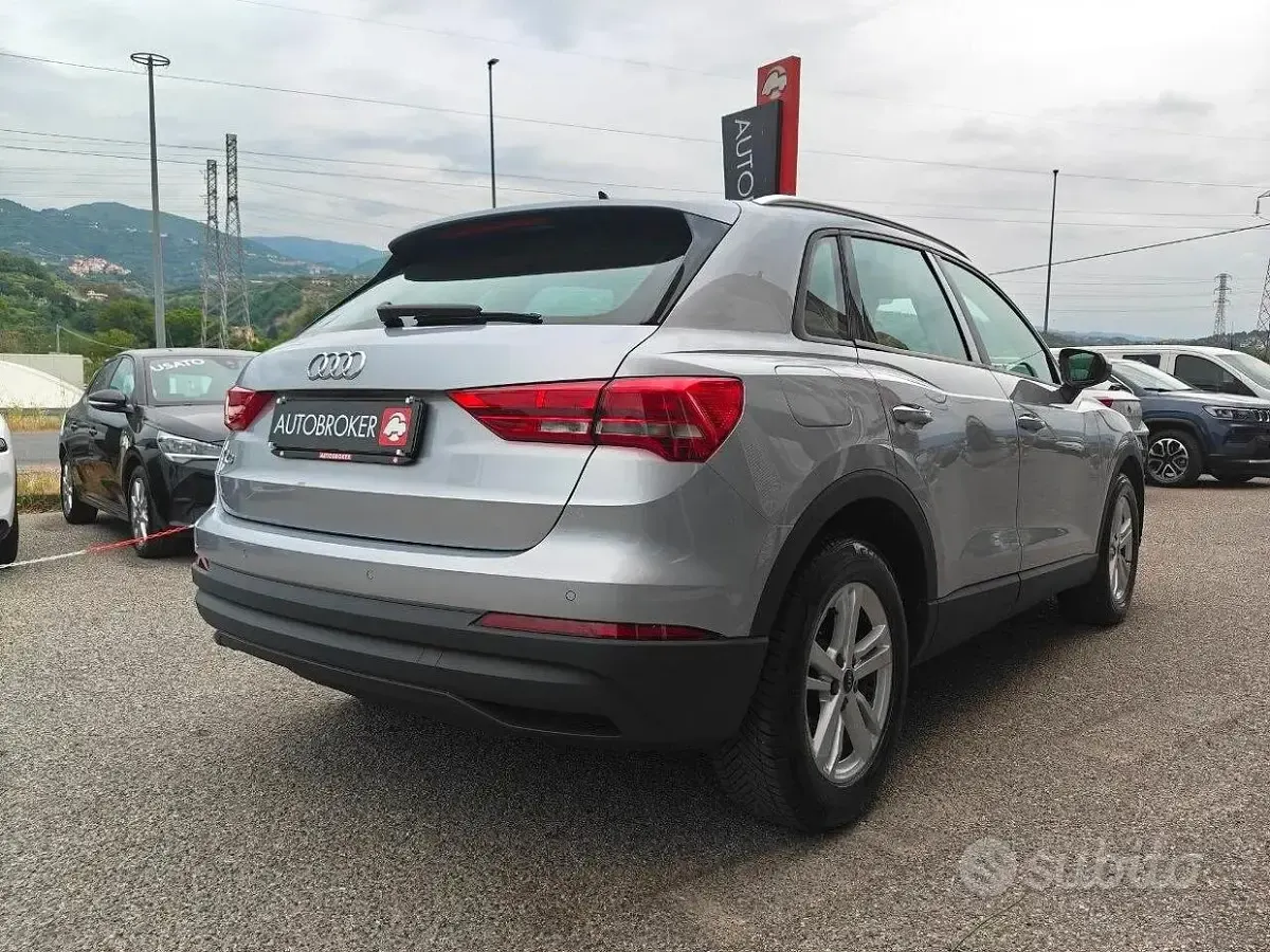 Usata Audi Q3 Business 150 CV (110 kW) 2021 Argento SUV