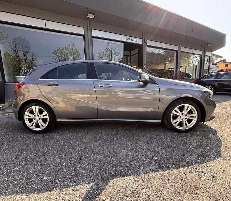 Occasion Mercedes A180 109 ch (80 kW) 2016 Gris Berline
