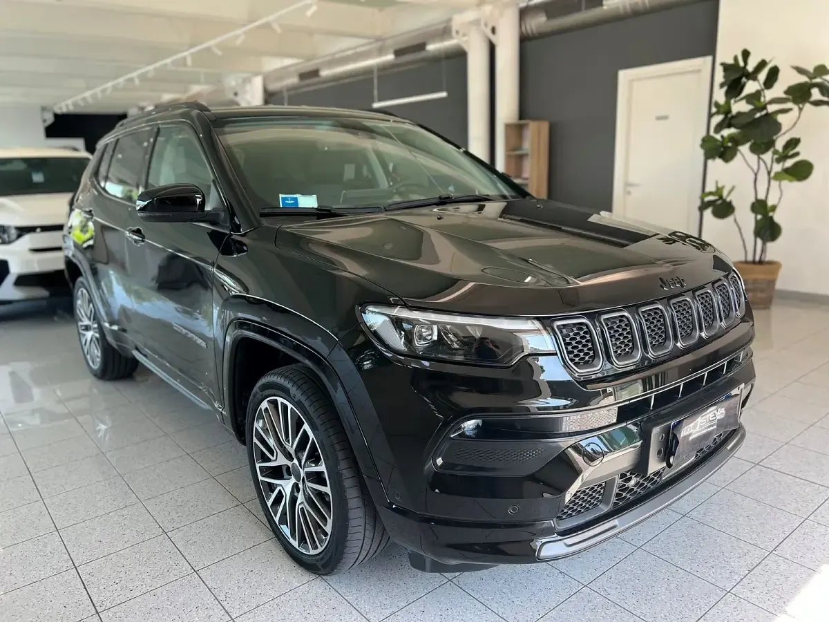 Usata Jeep Compass Summit 131 CV (96 kW) 2025 Nero SUV