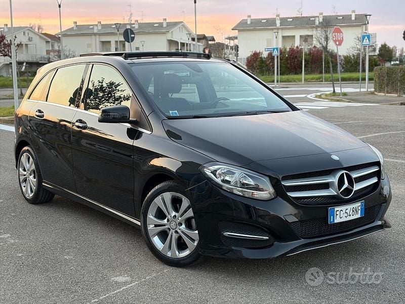 Usata Mercedes B180 Premium 108 CV (79 kW) 2016 Nero Monovolume