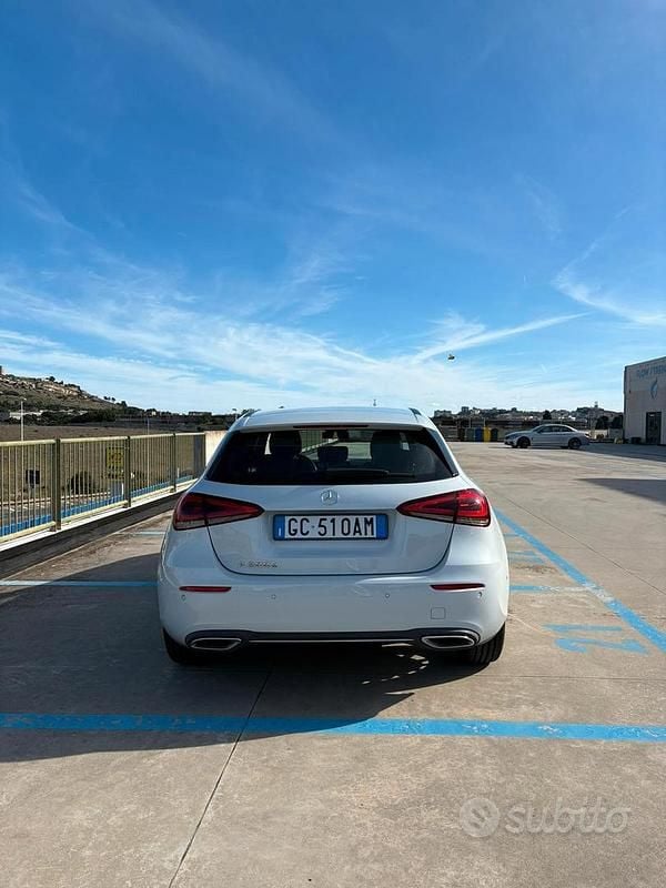 Usata Mercedes A200 150 CV (110 kW) 2019 Bianco Berlina