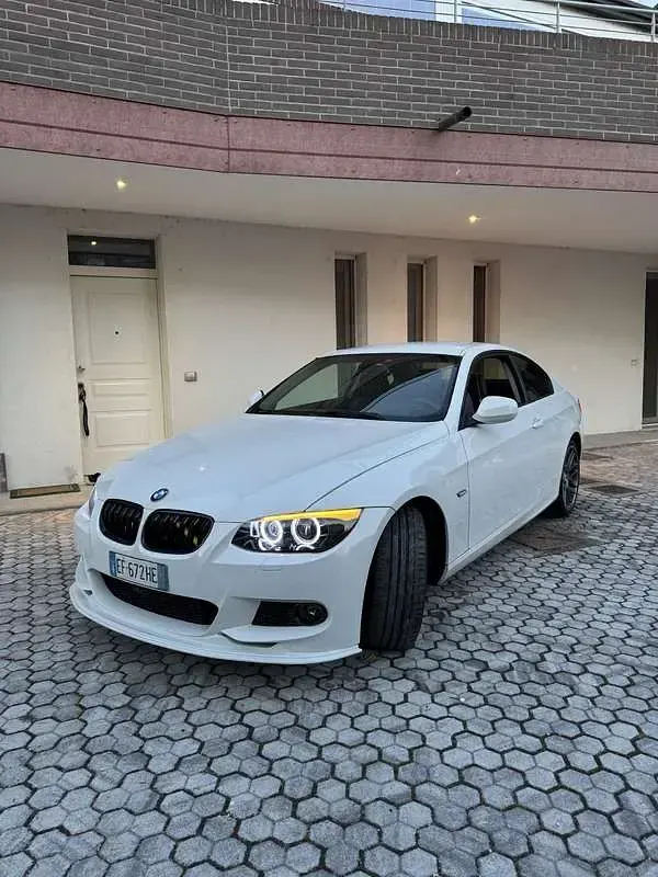 Usata BMW 320 184 CV (135 kW) 2012 Coupé