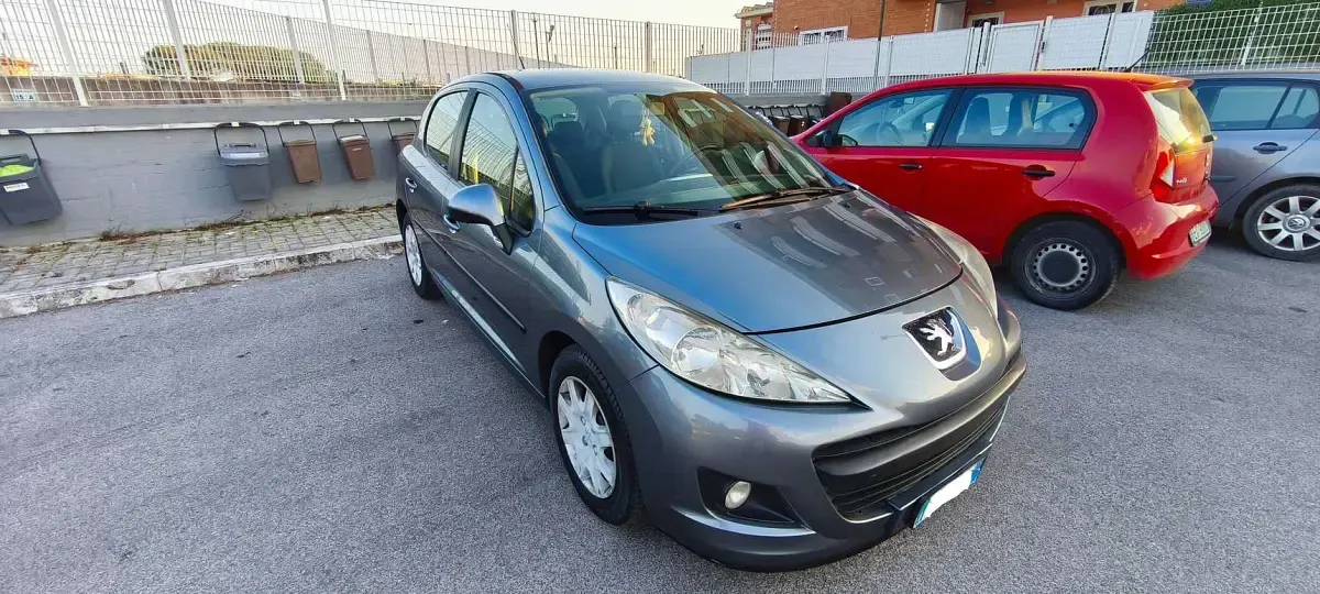 Usata Peugeot 207 73 CV (53 kW) 2010 Grigio Berlina