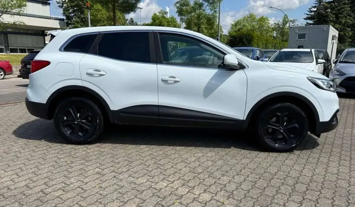 Second-hand Renault Kadjar Life 140 CP (102 kW) 2018 Alb SUV