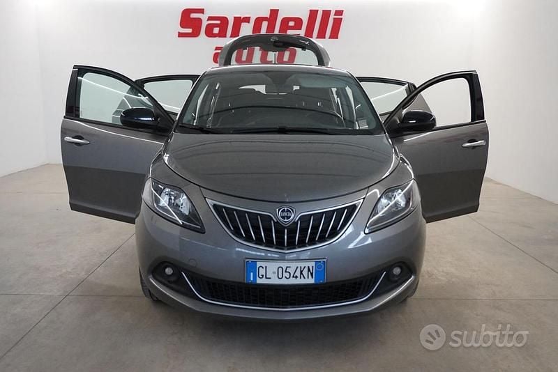 Usata Lancia Ypsilon S 69 CV (50 kW) 2022 Grigio Utilitaria