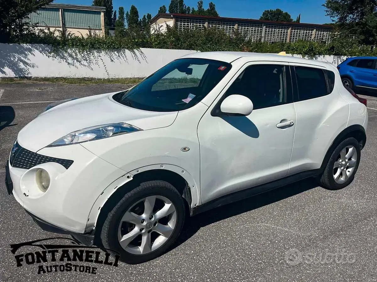 Usata Nissan Juke Tekna 110 CV (80 kW) 2011 Bianco SUV
