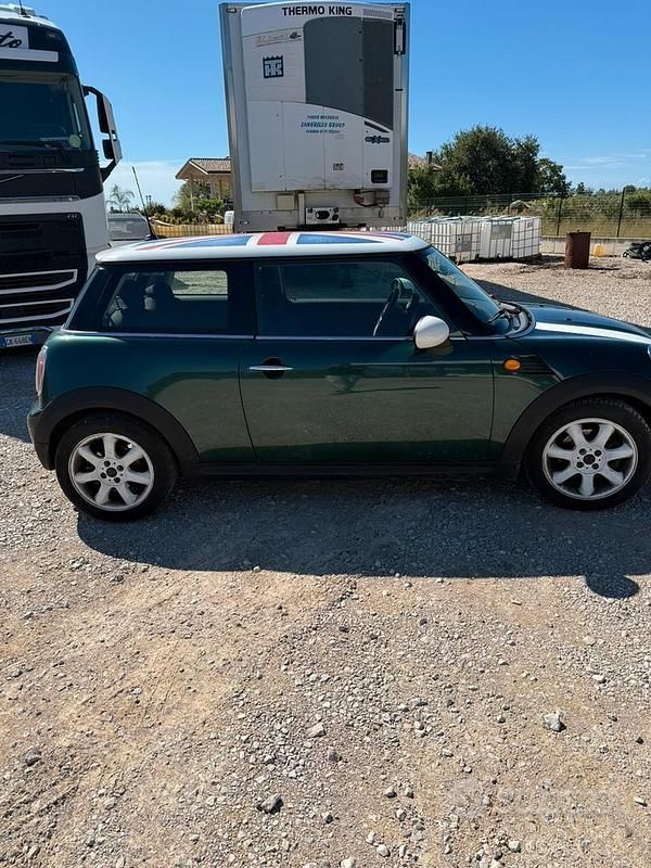 Usata Mini One D 88 CV (64 kW) 2007 Verde Utilitaria