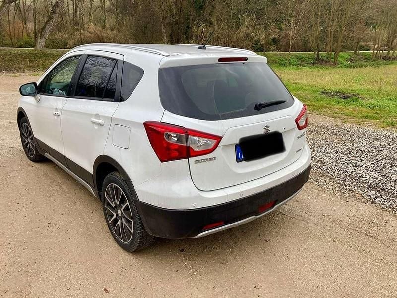 Usata Suzuki SX4 S-Cross 120 CV (88 kW) 2015 SUV