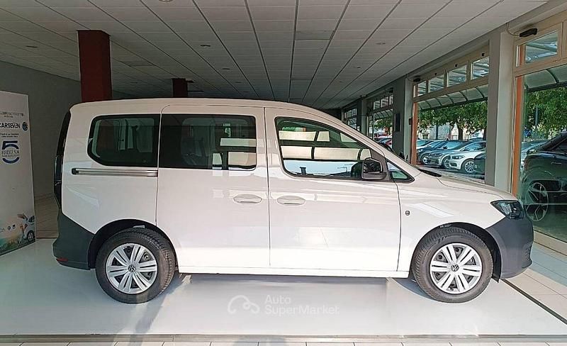 Usata VW Caddy 102 CV (75 kW) 2021 Bianco Monovolume