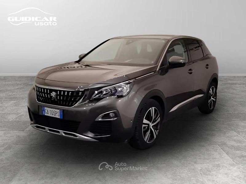 Usata Peugeot 3008 Allure 131 CV (96 kW) 2020 Grigio metallizzato scuro SUV