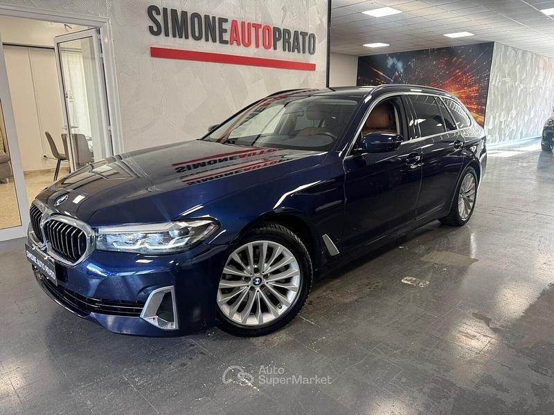 Usata BMW 520 Luxury Line 190 CV (139 kW) 2021 Blu Station wagon