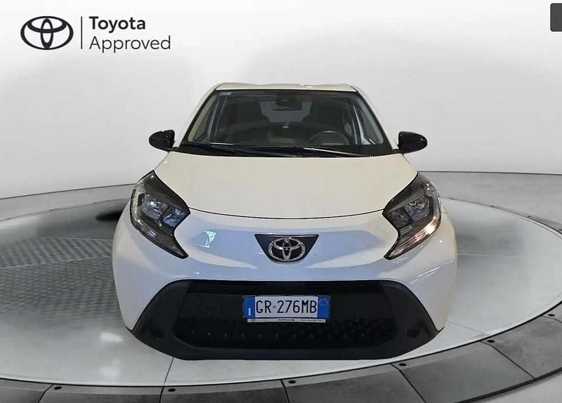 Usata Toyota Aygo X Active 72 CV (52 kW) 2023 Bianco SUV