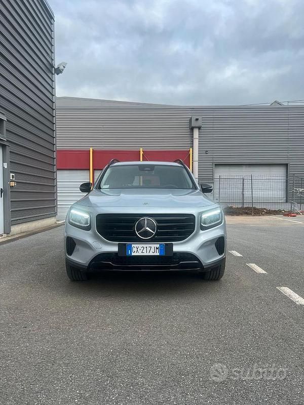 Usata Mercedes GLB200 2025 Grigio SUV