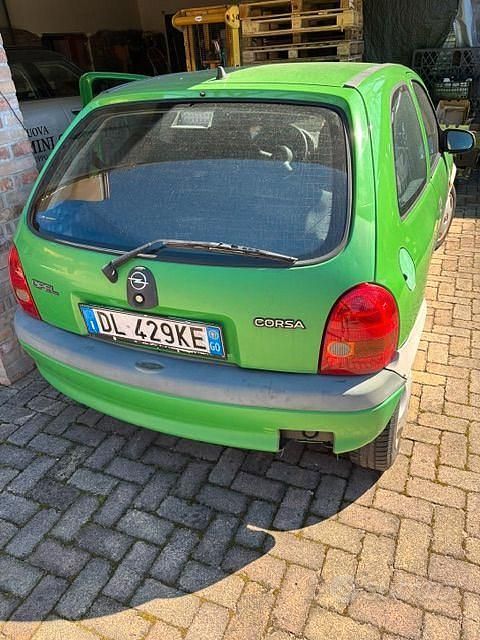 Usata Opel Corsa 1997 Verde Utilitaria