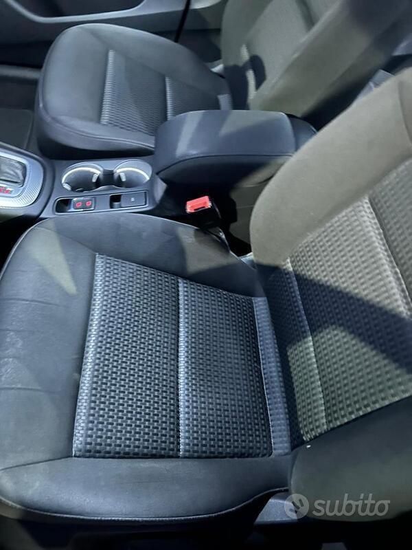 Usata Audi Q3 Business 184 CV (135 kW) 2015 Bianco SUV