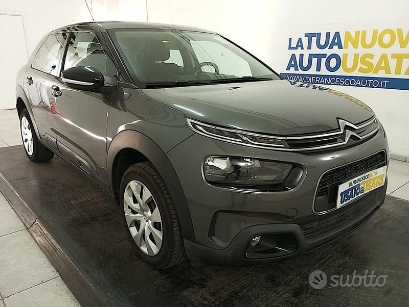 Usado Citroën C4 Feel 110 HP (80 kW) 2020 Preto SUV