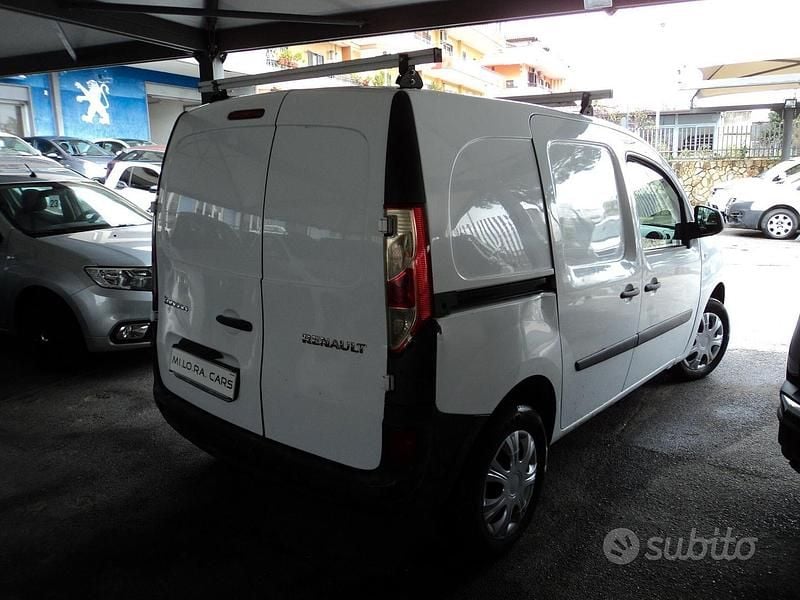 Usata Renault Kangoo LIMITED 110 CV (80 kW) 2015 Bianco Monovolume
