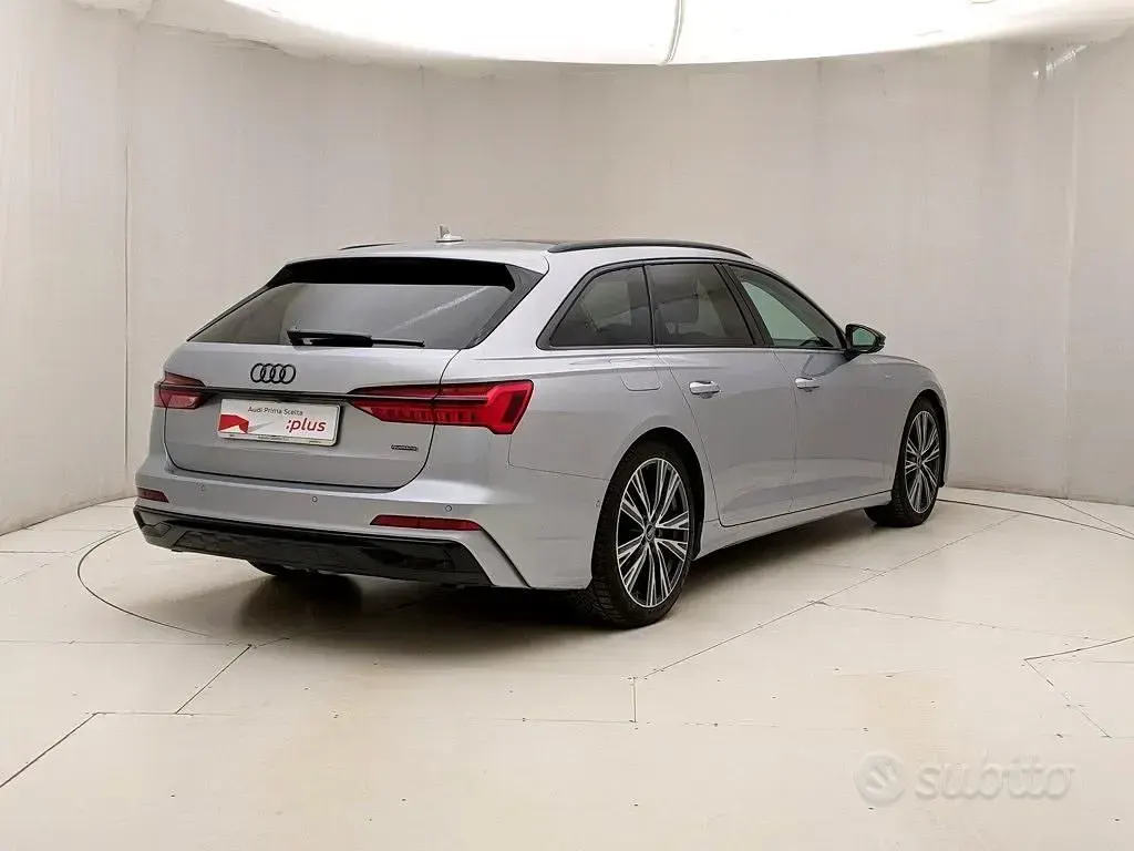 Usata Audi A6 S-Line 367 CV (269 kW) 2024 Argento Station wagon