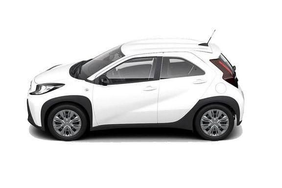 Usata Toyota Aygo X Active 72 CV (52 kW) 2025 Bianco SUV