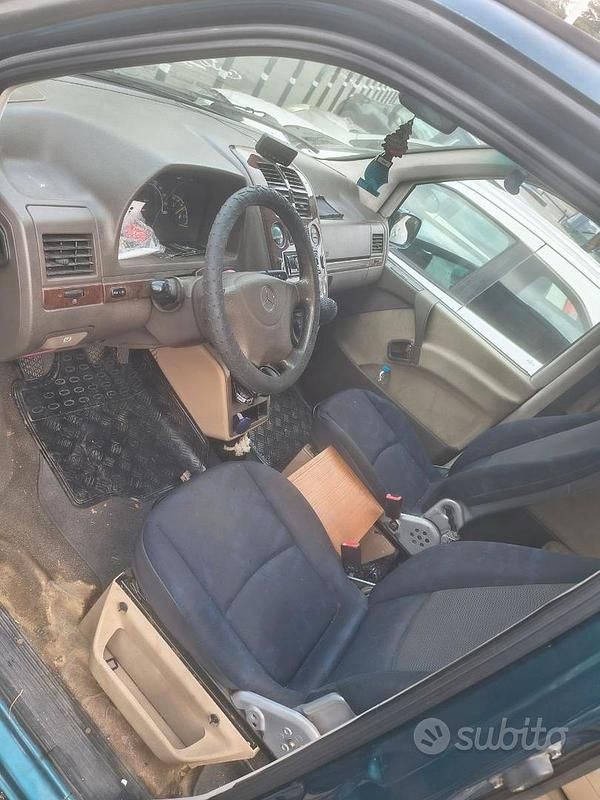 Usata Mercedes Vito 2000 Verde Furgone