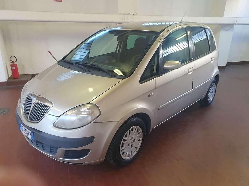 Usata Lancia Musa 77 CV (56 kW) 2007 Beige Monovolume