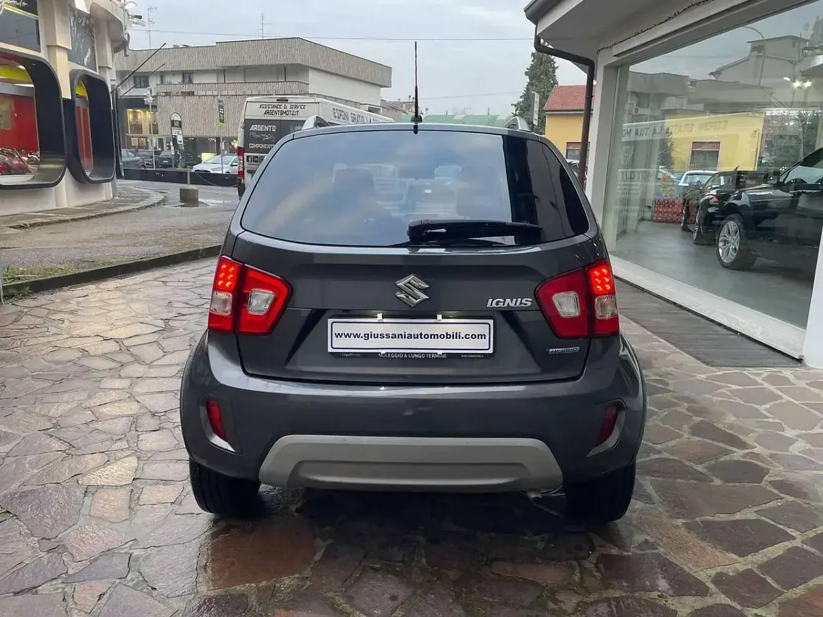 Usata Suzuki Ignis 83 CV (61 kW) 2022 Grigio SUV