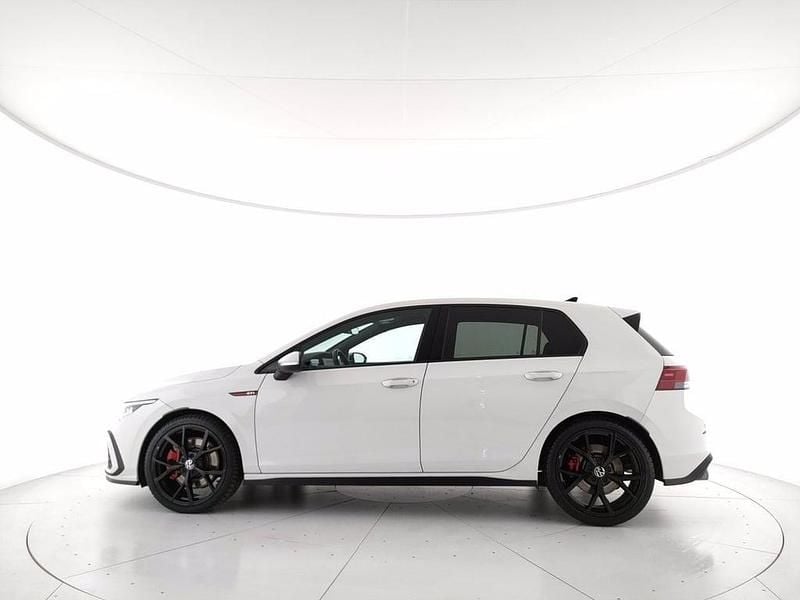 Begagnad VW Golf VIII GTI 245 HK (180 kW) 2022 Vit Sedan