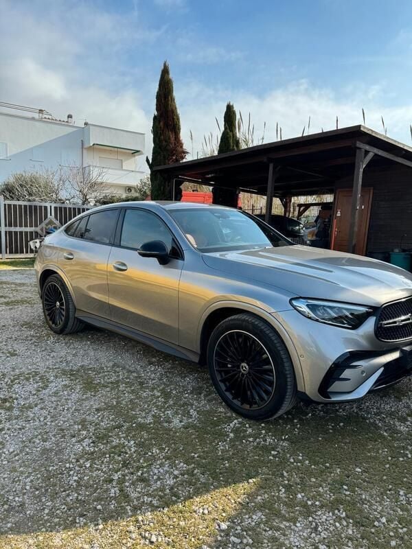 Usata Mercedes GLC220 Premium 194 CV (142 kW) 2024 Oro SUV