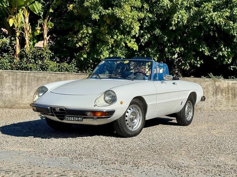 Begagnad Alfa Romeo Spider Veloce 131 HK (96 kW) 1980 Cab