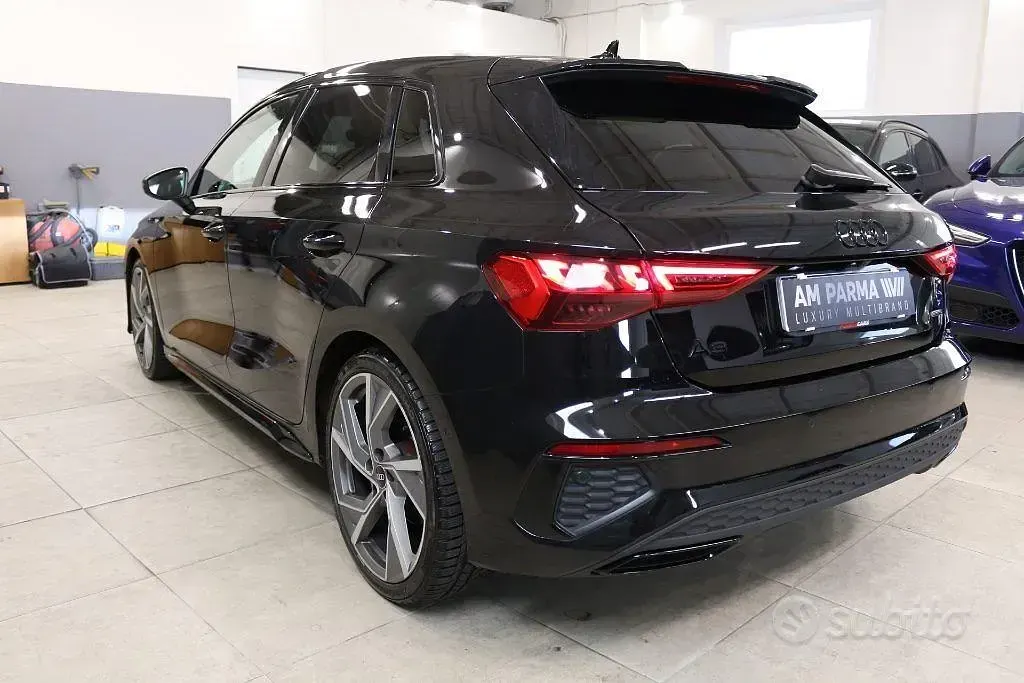 Usata Audi A3 S-Line 200 CV (147 kW) 2022 Grigio Berlina