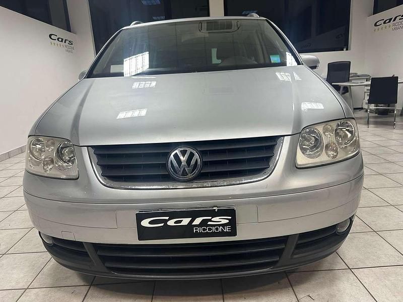 Usata VW Touran Highline 140 CV (102 kW) 2004 Argento Monovolume