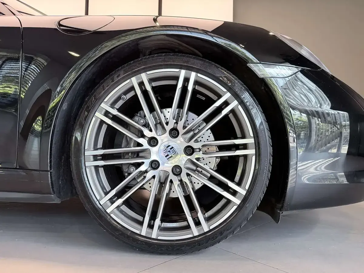 Usata Porsche 911 Carrera 4 Black Edition 349 CV (256 kW) 2015 Nero lucido Coupé