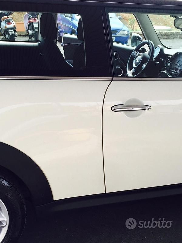Bianco Usata 2011 Mini Cooper Coupé Coupé | 12.000 € (Cara) - Immagine 1/4