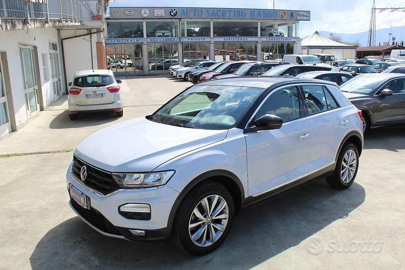 Usata VW T-Roc Style 117 CV (86 kW) 2020 Grigio chiaro SUV
