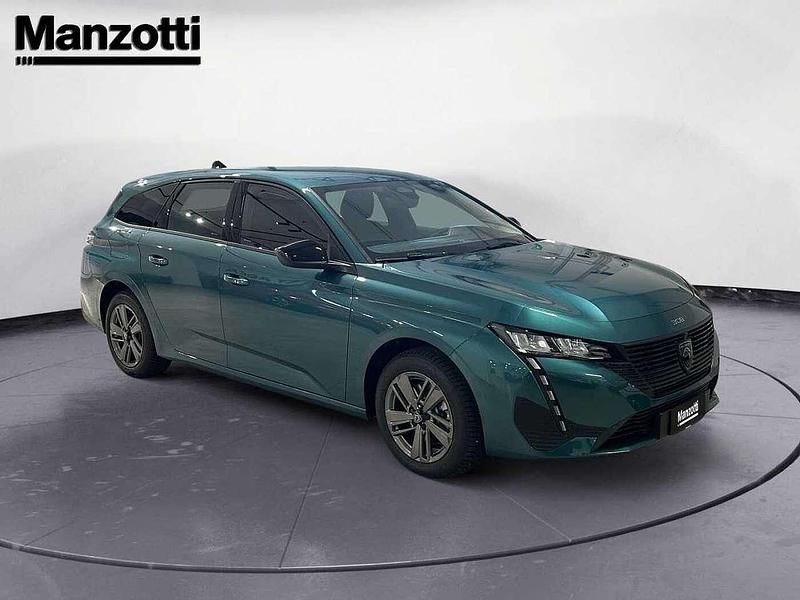 Nuova Peugeot 308 SW Active 136 CV (100 kW) 2025 Blue avatar  metallizzato Station wagon