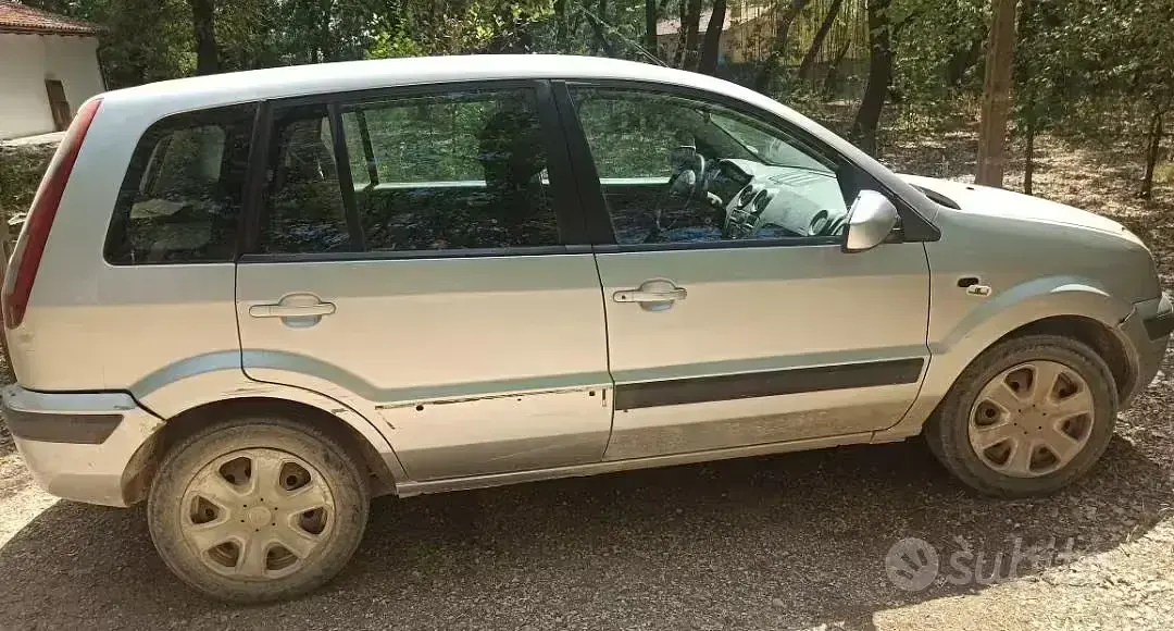 Usata Ford Fusion 68 CV (50 kW) 2007 Grigio Utilitaria