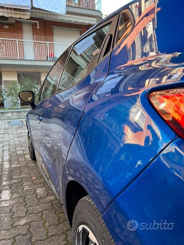 Usata Renault Clio IV Life 90 CV (66 kW) 2019 Blu Utilitaria